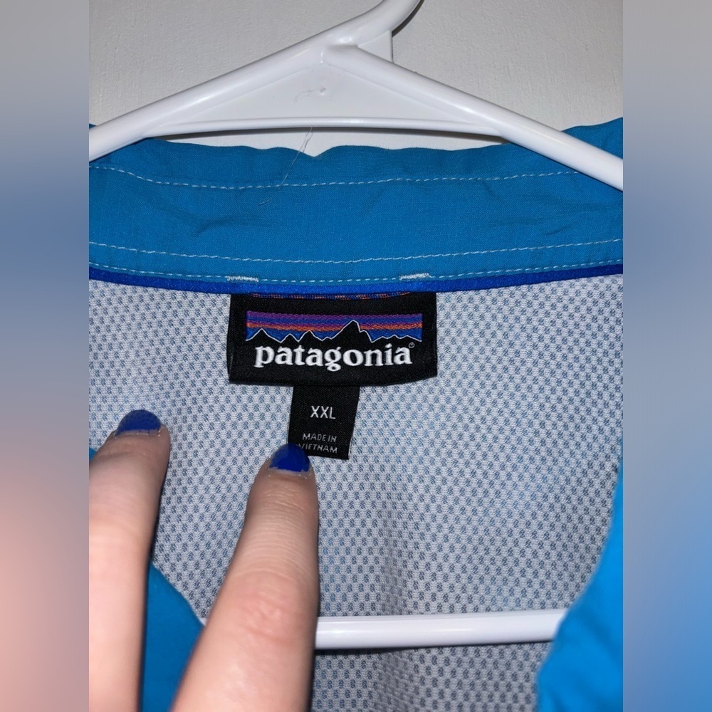 Patagonia button down!! - Picture 5 of 7